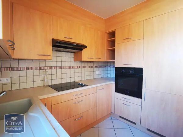 Appartement à louer 4 pièces 75.7m²