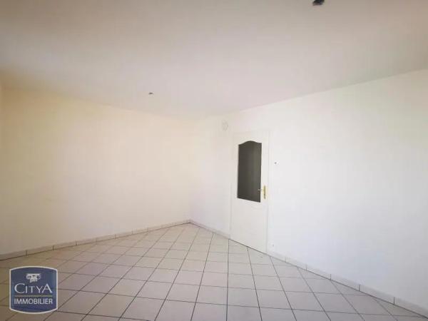 Appartement à louer 4 pièces 75.7m²