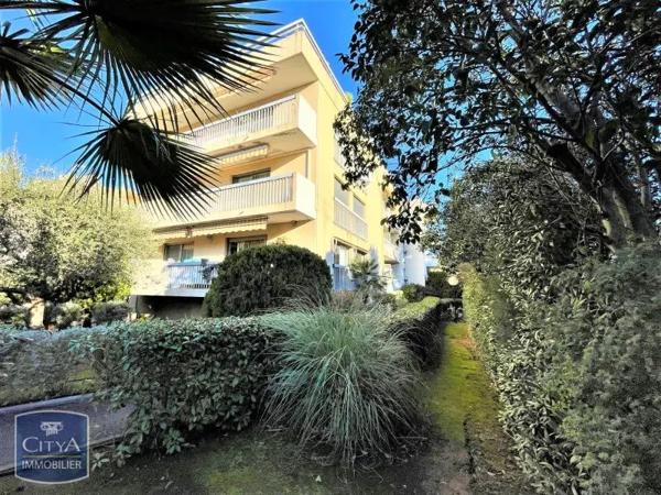 Appartement à louer 3 pièces 58.81m² Saint-Raphaël (83700)