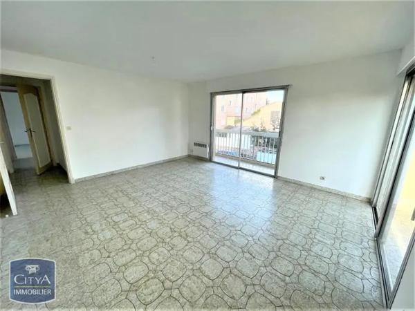 Appartement à louer 3 pièces 58.81m² Saint-Raphaël (83700)