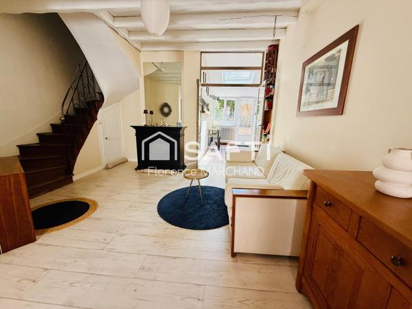 MAISON CENTRE VILLE 4 CH BUREAU  PATIO 15 m2 CAVE