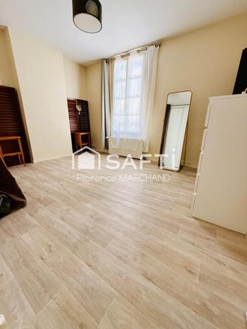 MAISON CENTRE VILLE 4 CH BUREAU  PATIO 15 m2 CAVE