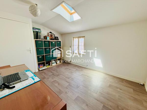 MAISON CENTRE VILLE 4 CH BUREAU  PATIO 15 m2 CAVE