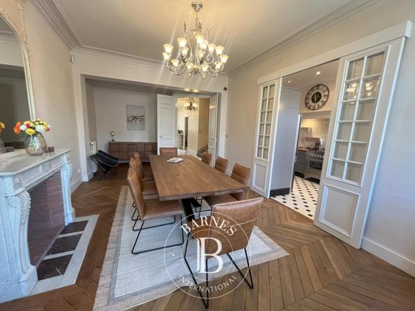 Montargis, Hôtel particulier 6 Chambres -  246 m² à vendre