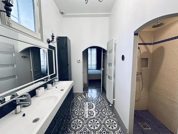 Montargis, Hôtel particulier 6 Chambres -  246 m² à vendre