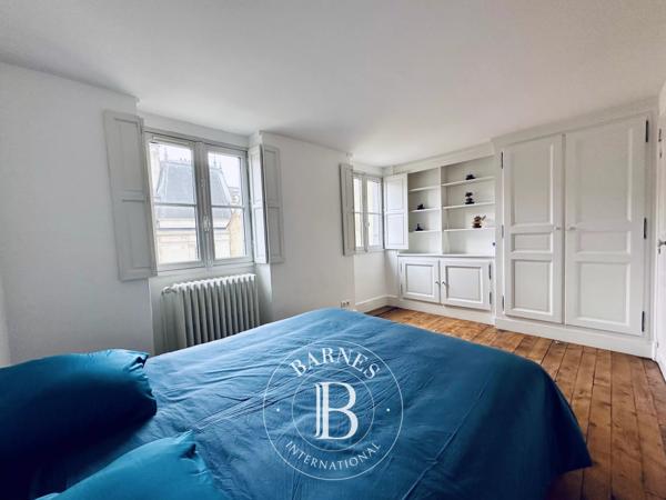 Montargis, Hôtel particulier 6 Chambres -  246 m² à vendre