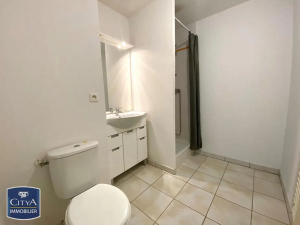 Appartement à louer 2 pièces 45.03m² Pont-l'Abbé (29120)