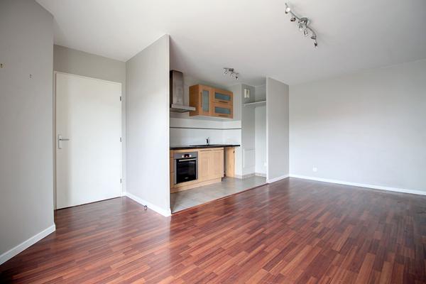 APPARTEMENT RUEIL-MALMAISON MONT-VALERIEN 2 PIECES 1 CHAMBRE AVEC BALCON CAVE ET PARKINGS EN SOUS-SOL