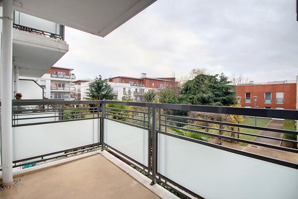 APPARTEMENT RUEIL-MALMAISON MONT-VALERIEN 2 PIECES 1 CHAMBRE AVEC BALCON CAVE ET PARKINGS EN SOUS-SOL