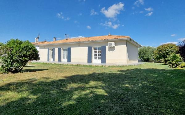 Maison à vendre    5 pièces •  Tonnay-Charente