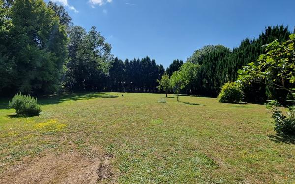 Maison à vendre    5 pièces •  Tonnay-Charente