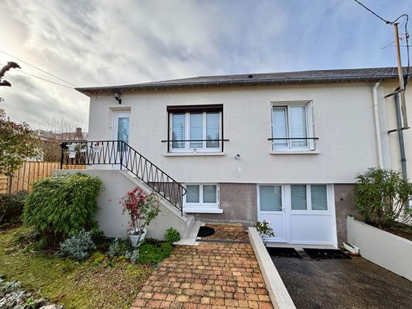 Maison idéalement située avec studio indépendant