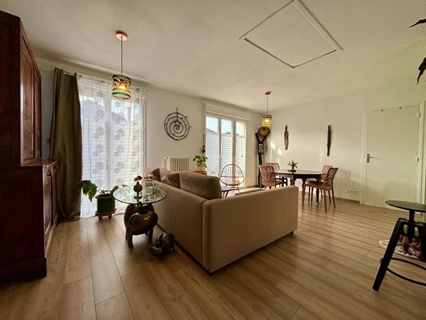 Maison idéalement située avec studio indépendant