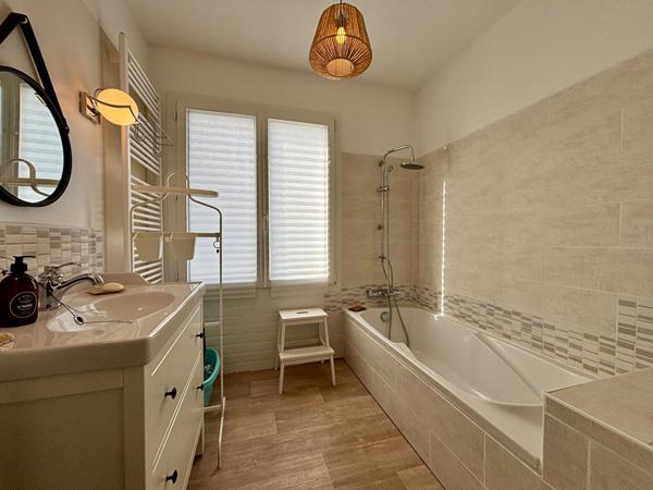 Maison idéalement située avec studio indépendant