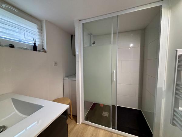 Maison idéalement située avec studio indépendant