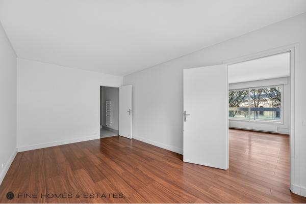 Appartement F5 à vendre  4 pièces - 130,73 m2 PARIS - 75006