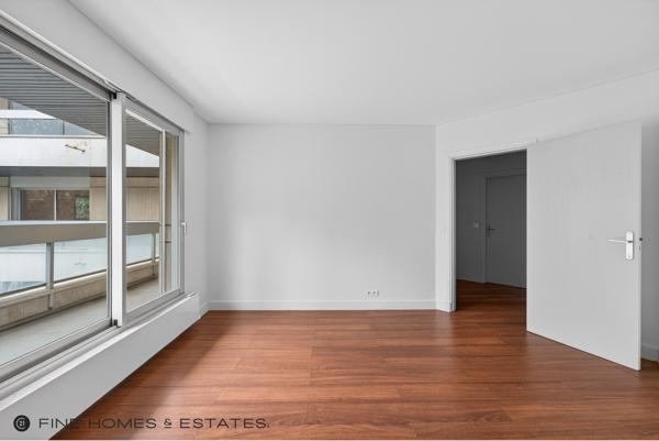 Appartement F5 à vendre  4 pièces - 130,73 m2 PARIS - 75006
