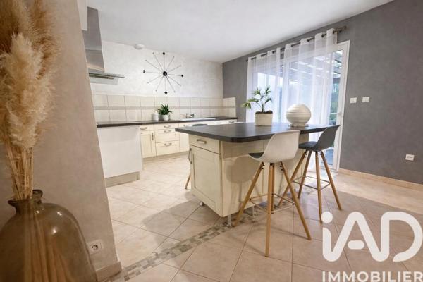 Maison à vendre 5 pièces 93,68 m² Touvre