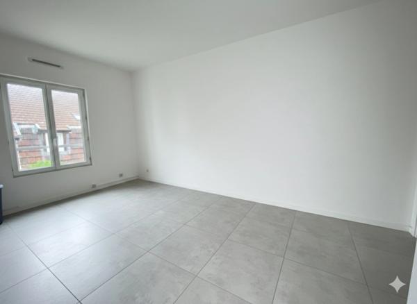 appt T2 neuf entièrement rénové & meublé, (offre clés en main) à vendre ROUEN droite, surface hab. 33 m2.