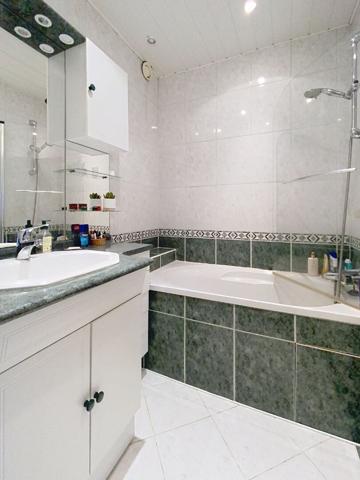 Appartement Angers sud Appartement 5 pièces de 104 m2 avec balcon et garage