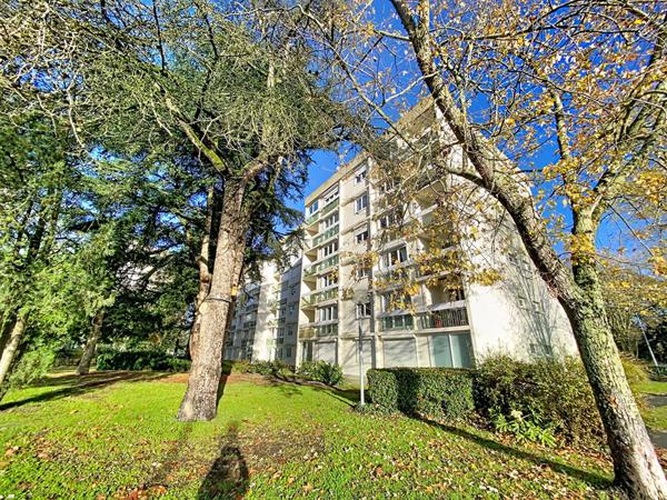 Appartement Angers sud Appartement 5 pièces de 104 m2 avec balcon et garage
