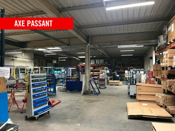 Local d'activites 1970 m² à louer BRECE (réf : 35.6906)
