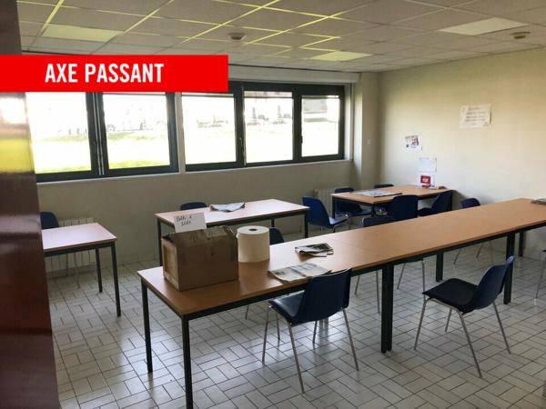 Local d'activites 1970 m² à louer BRECE (réf : 35.6906)