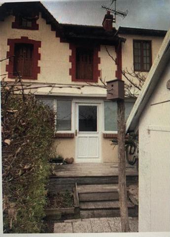 PETIT PIED-À-TERRE EN BORD DE MER