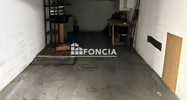 À vendre Parking 27 m² - Marseille 13008