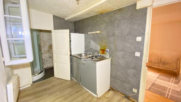 IMMEUBLE DE RAPPORT ? VIEUX LAVAL ? 6 APPARTEMENTS