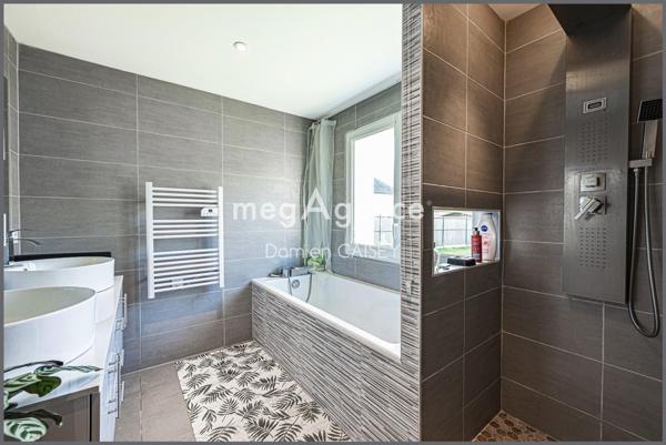 Maison à PERROS-GUIREC, 22700 - 9 pièces 161m²