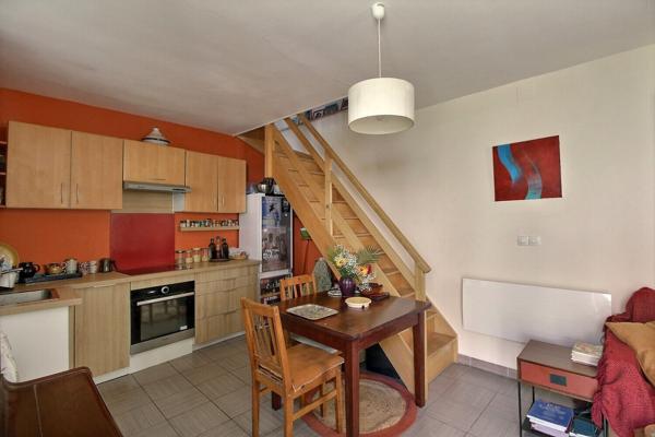 Charmante maison de ville de 3 pièces à vendre à Massy - Vieux Massy, proche gare  RER B et C et commodités