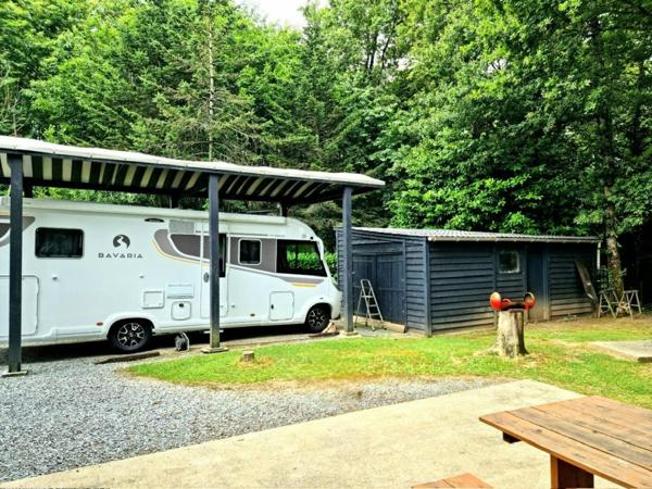 Maison chaleureuse en bois de style canadien