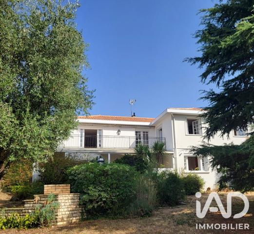 Maison à vendre 7 pièces 220 m² Niort