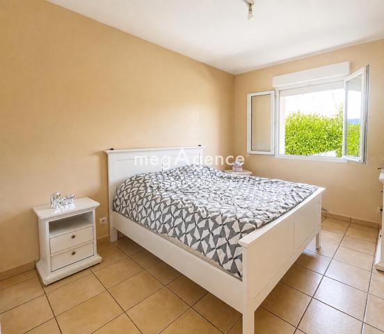 Maison à Beaumont-sur-Sarthe, 72170 - 4 pièces 103m²