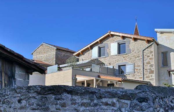 Ensemble Immobilier composé de 3 appartements à ST MARTIN EN HAUT