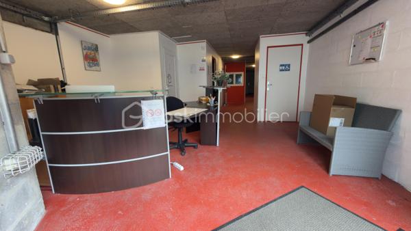 Local d'activités de 290 m²