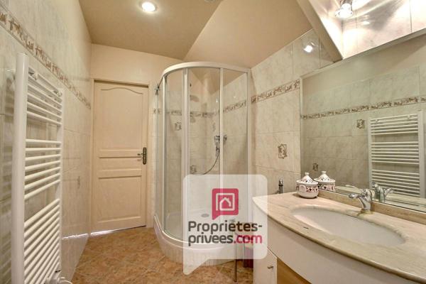 A 1h de PARIS - Secteur recherché - Maison de 130 m2 - 4 CHAMBRES - GARAGE - TERRAIN 2088  m2