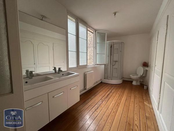 Appartement à louer 3 pièces 79.7m²