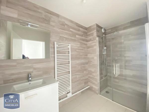 Appartement à louer 3 pièces 79.88m² Clermont-Ferrand (63000)