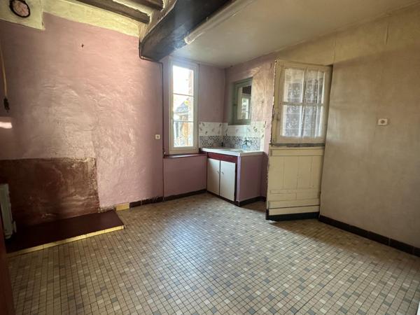 Maison à SAINT-MARS-D'OUTILLE, 72220 - 6 pièces 146m²