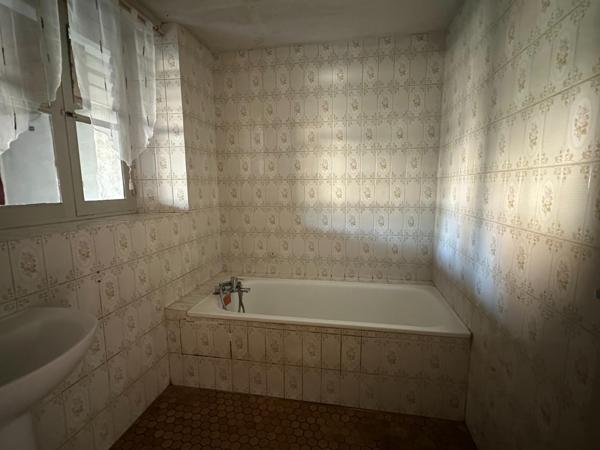 Maison à SAINT-MARS-D'OUTILLE, 72220 - 6 pièces 146m²