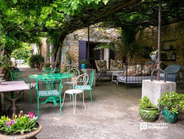 Authentique Mas Provençal avec Piscine - Orange (84100)