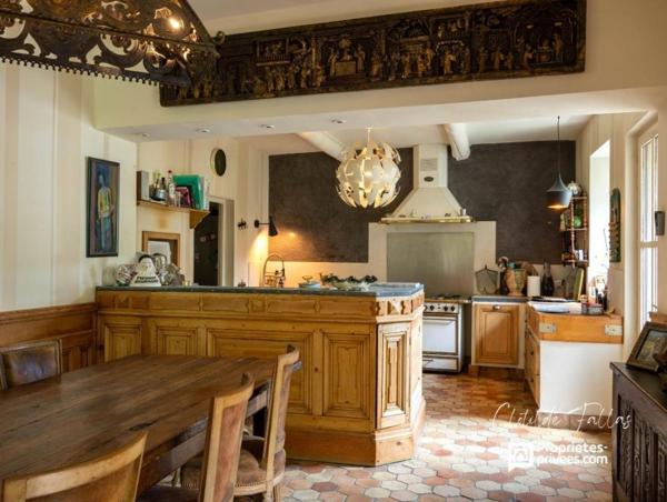 Authentique Mas Provençal avec Piscine - Orange (84100)