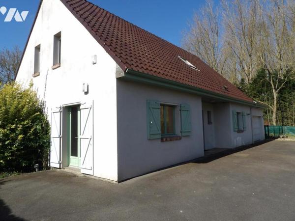 Béthun à vendre – Maison 4 chambres avec jardin et double garage 