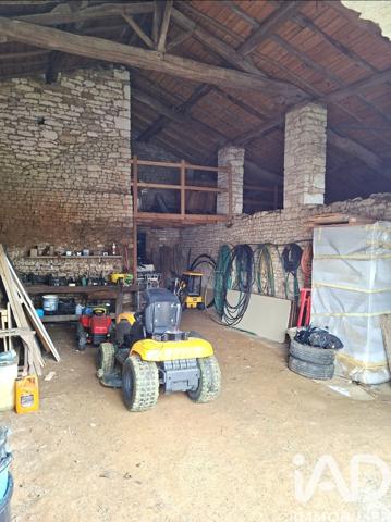 Maison à vendre 1 pièce 85 m² Saint-Jean-de-Beugné