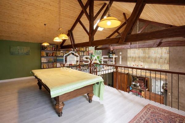 Demeure de charme avec piscine et dépendances