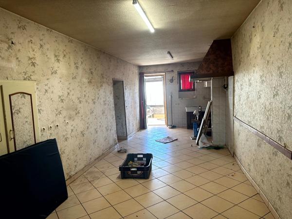 Maison avec grandes dépendances secteur POUILLY EN AUXOIS