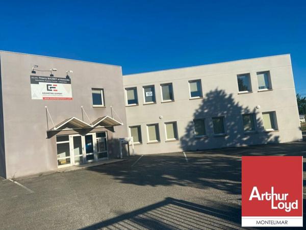 MONTELIMAR - A louer plateaux de bureaux au RDC d'environ 260 m2