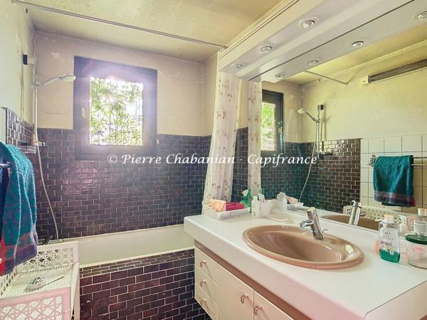 Maison à vendre - 7 pièces - 185 m² habitables - 326 m² au sol - 1359 m² de terrain - vue panoramique - COLLONGES SOUS SALEVE (74)